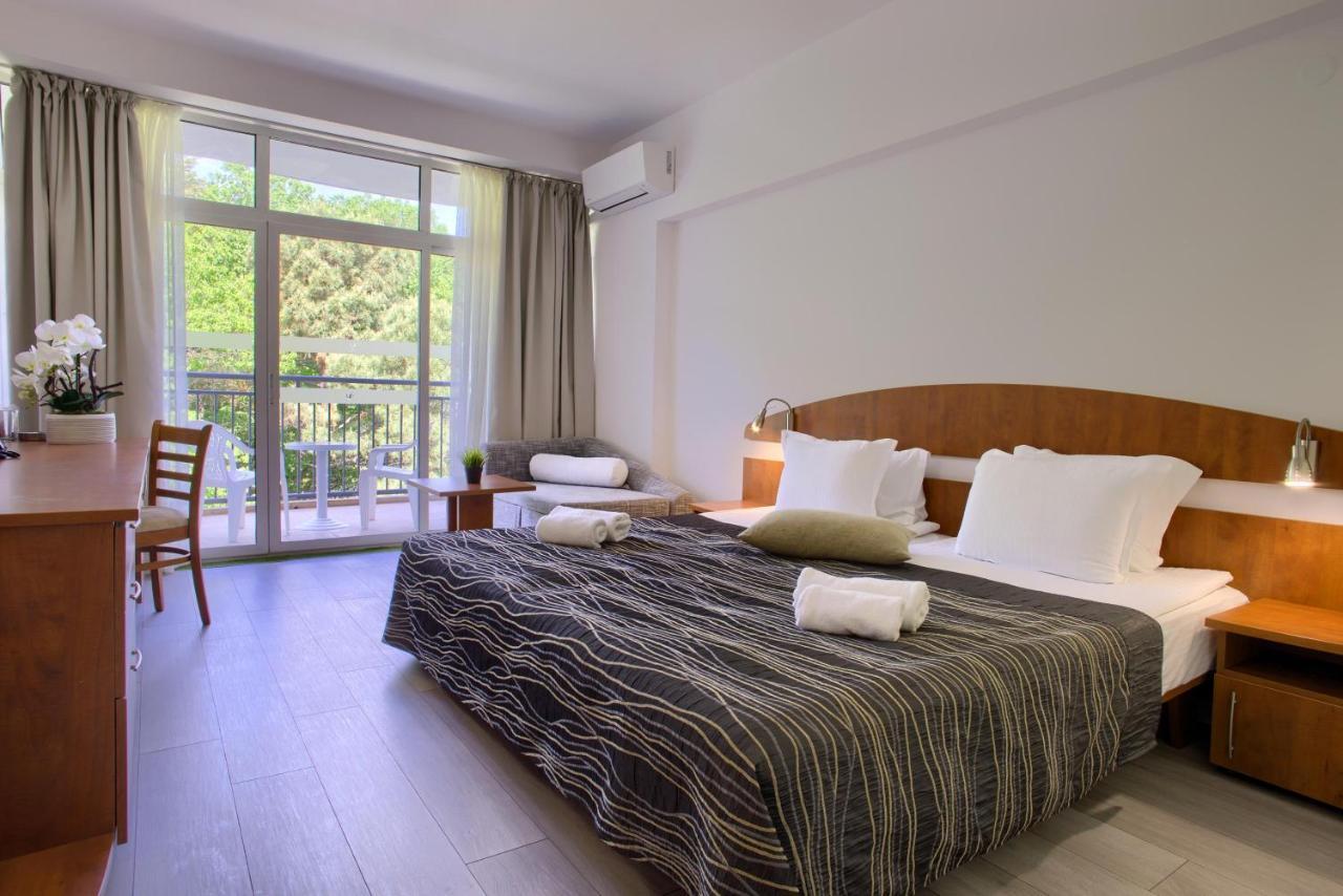 Luna Beach Hotel 골든샌드 외부 사진