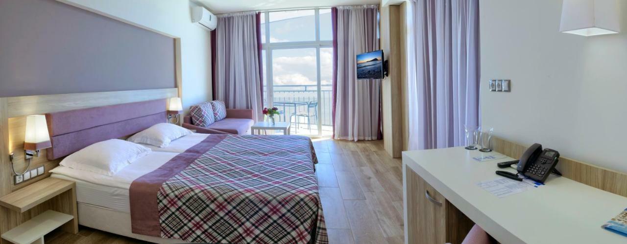 Luna Beach Hotel 골든샌드 외부 사진
