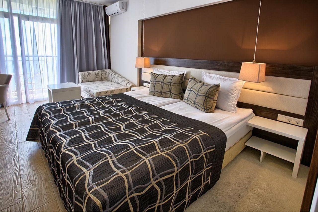 Luna Beach Hotel 골든샌드 외부 사진